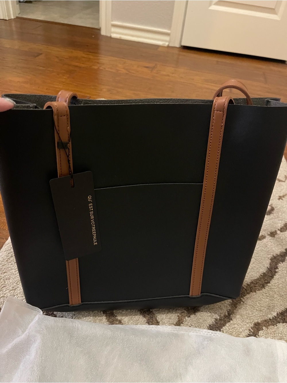 Women’s Black Tote with Tan Straps - Elegant Everyday Carryi new with strap
